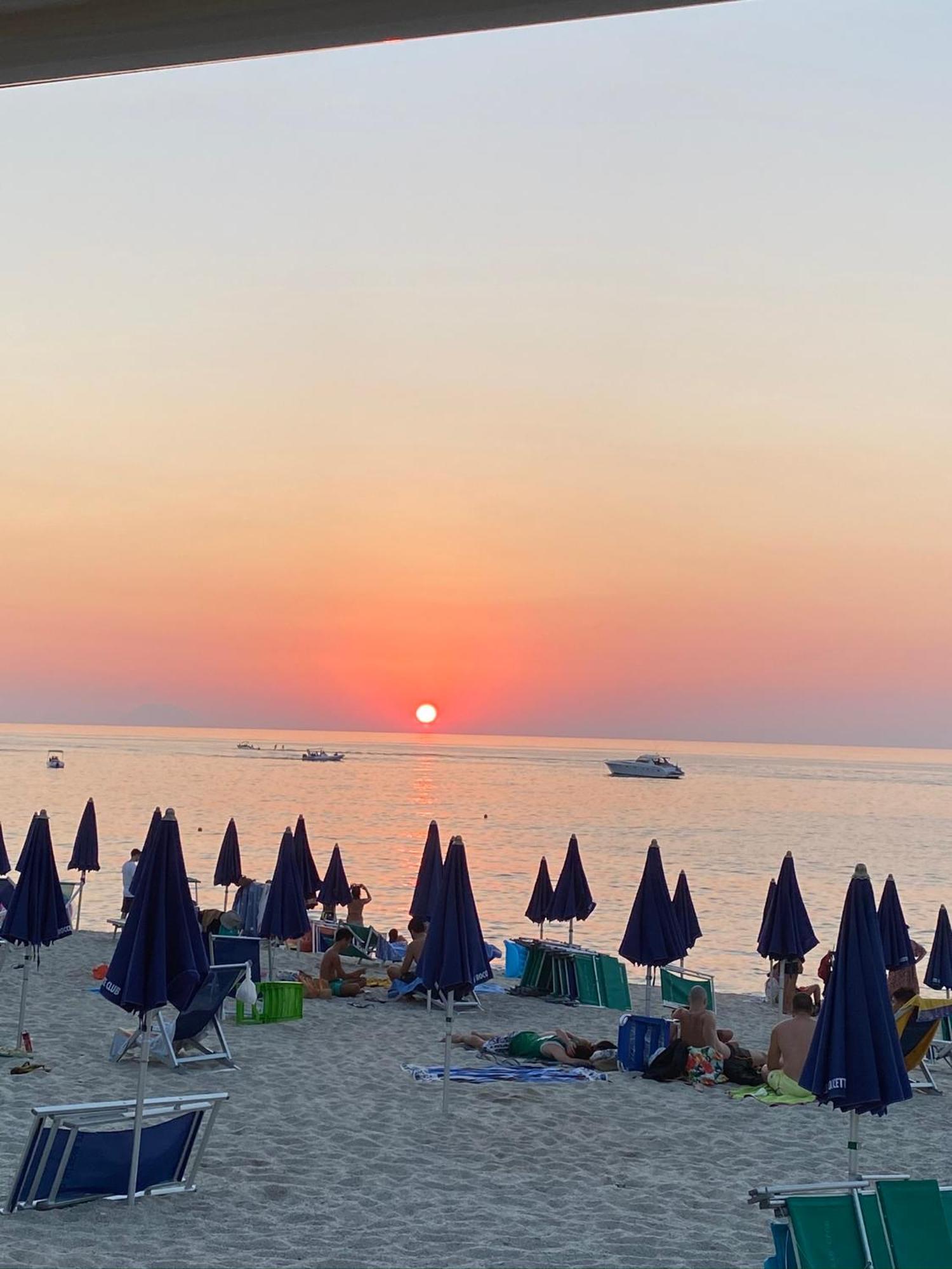Arcobaleno Tropea Centro Bed & Breakfast ภายนอก รูปภาพ