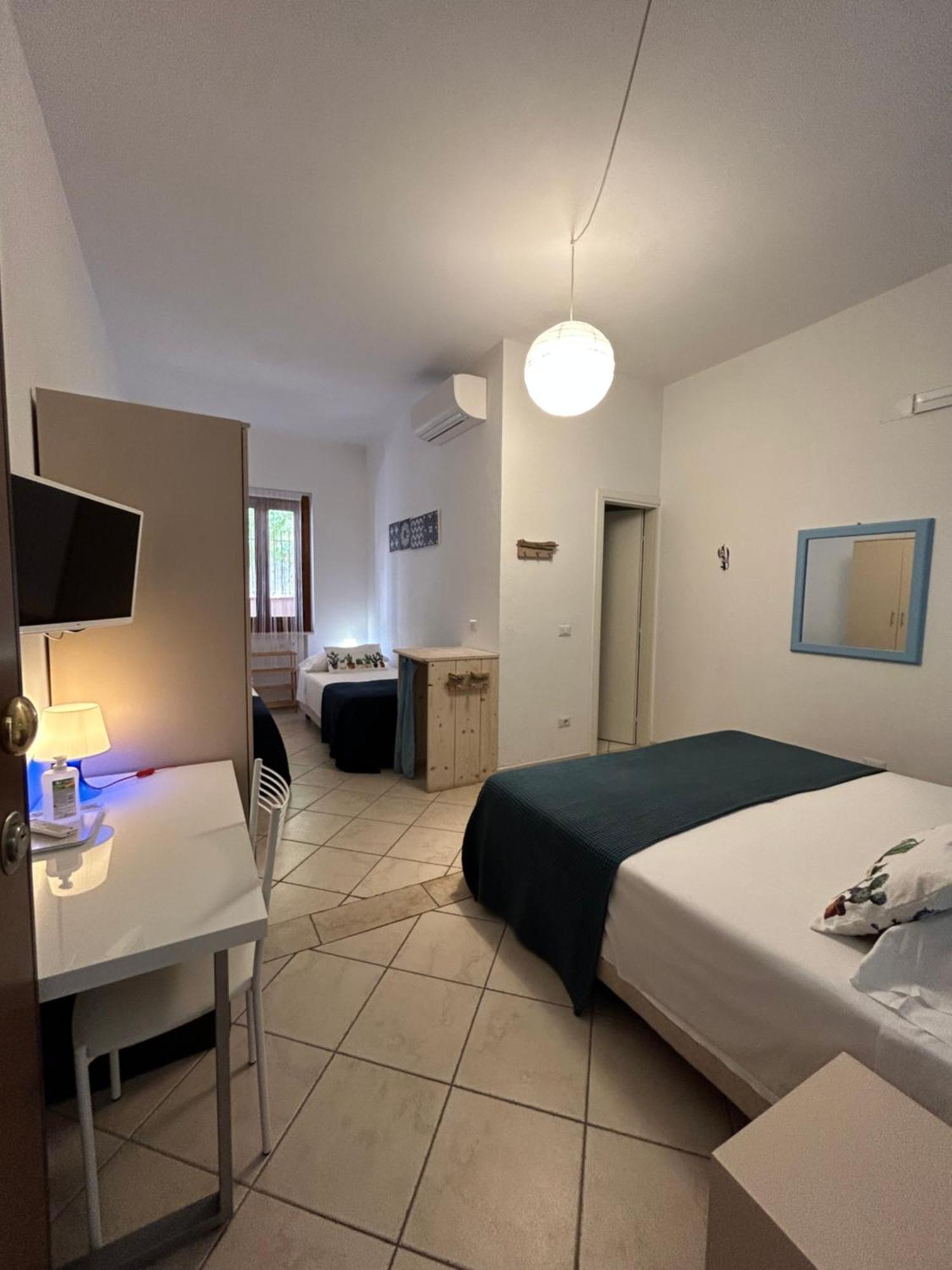 Arcobaleno Tropea Centro Bed & Breakfast ภายนอก รูปภาพ