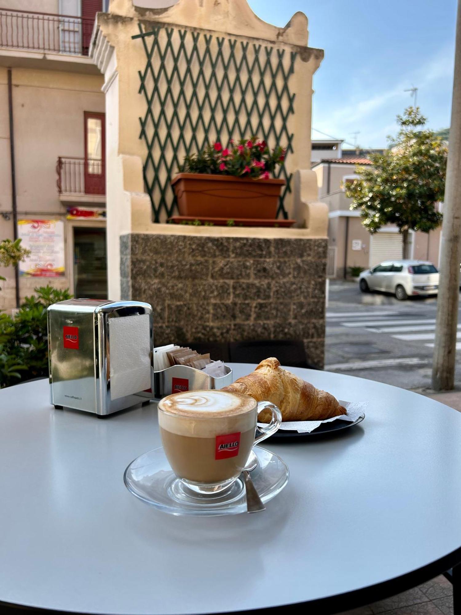 Arcobaleno Tropea Centro Bed & Breakfast ภายนอก รูปภาพ