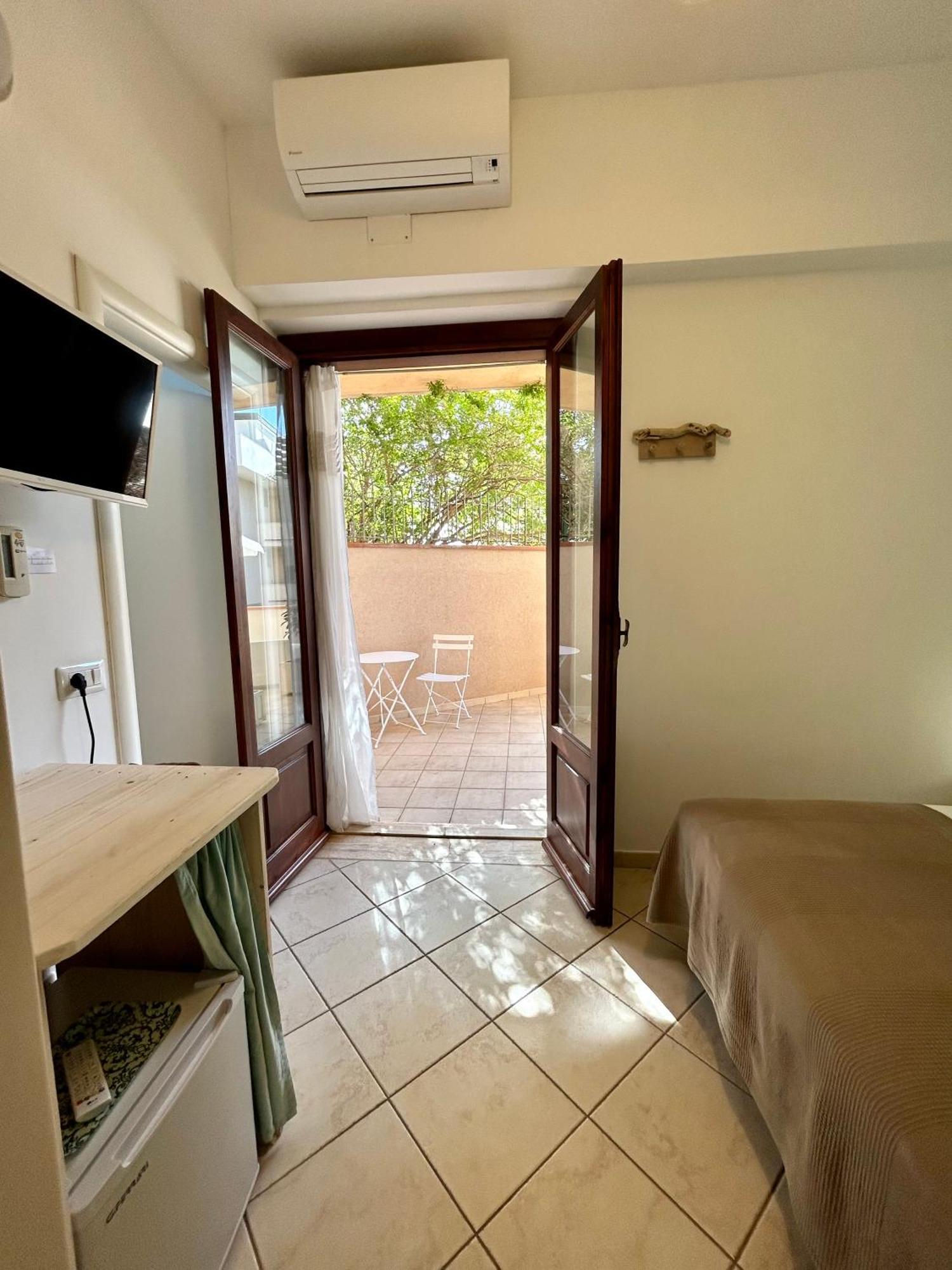 Arcobaleno Tropea Centro Bed & Breakfast ภายนอก รูปภาพ