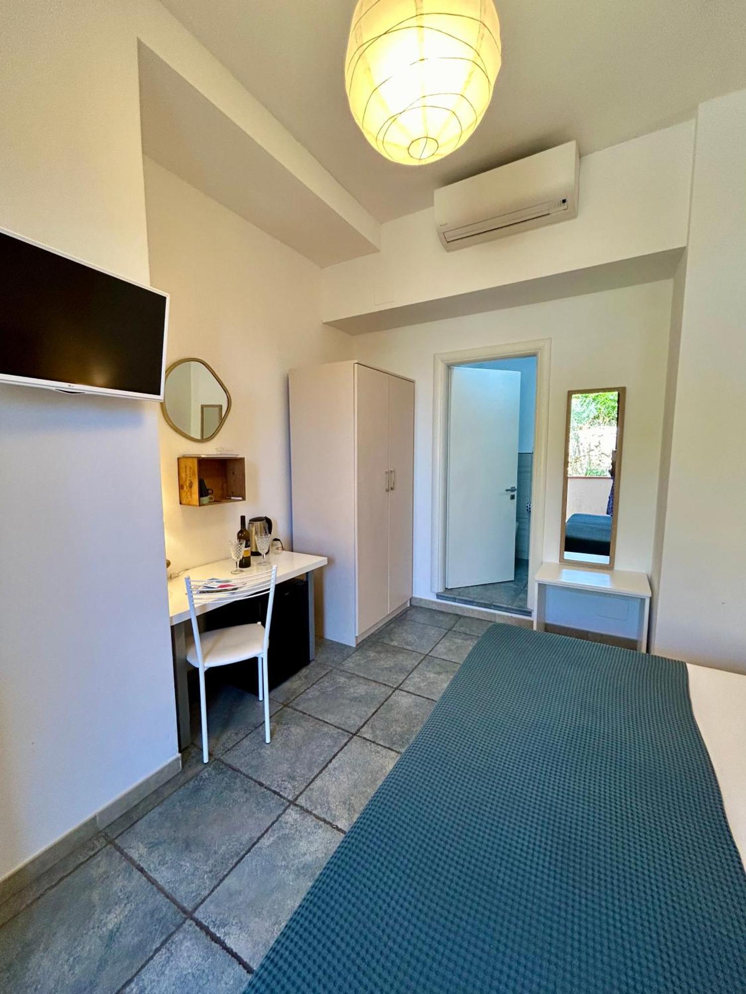 Arcobaleno Tropea Centro Bed & Breakfast ภายนอก รูปภาพ
